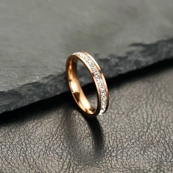 18k Rose Gold Diamond Eternity Band Ring - Picture 1 of 1